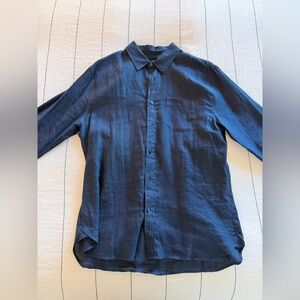 Vince Men’s Linen Button Up Size M in Navy.